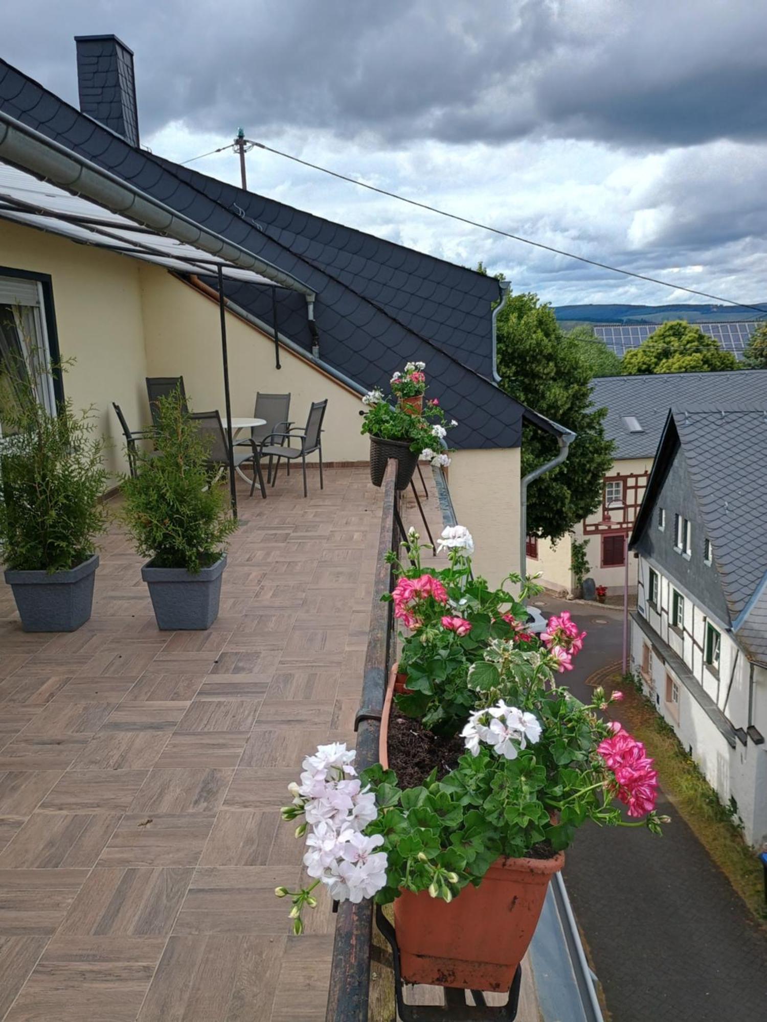 Gasthof Zur Grafschaft Veldenz Esterno foto